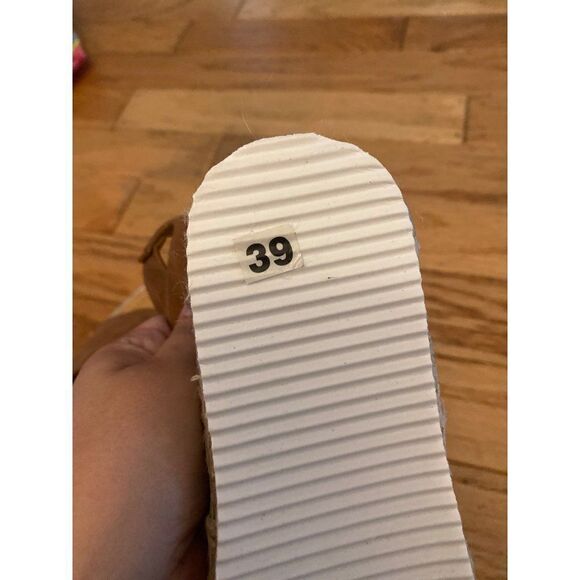 NWOT, women’s tan faux suede open toed espadrille sandals buckled ankle strap 39 - Picture 8 of 8